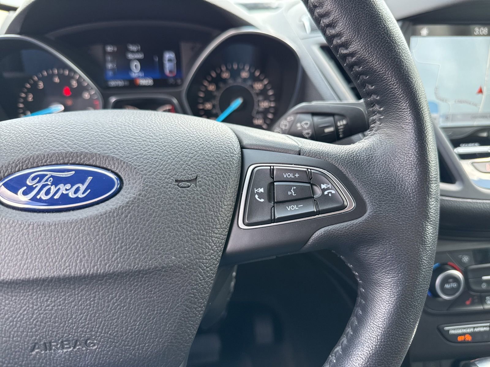 Used 2019 Ford Escape Titanium AWD/4WD image 26
