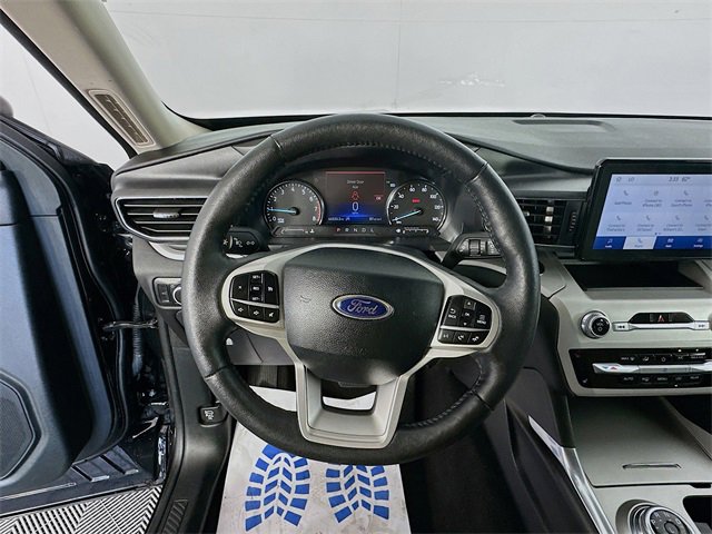 Used 2024 Ford Explorer XLT w/ Equipment Group 202A image 11