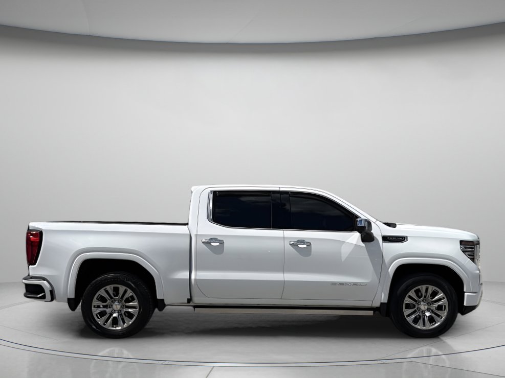 Used 2022 GMC Sierra 1500 Denali AWD/4WD image 2