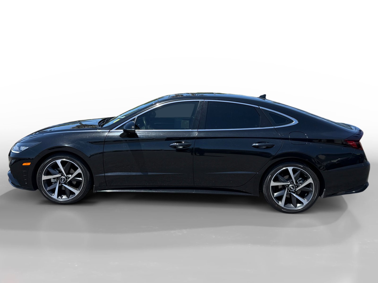 Used 2021 Hyundai Sonata SEL Plus w/ Tech Package FWD image 2