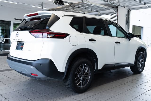 Used 2023 Nissan Rogue S AWD/4WD image 6