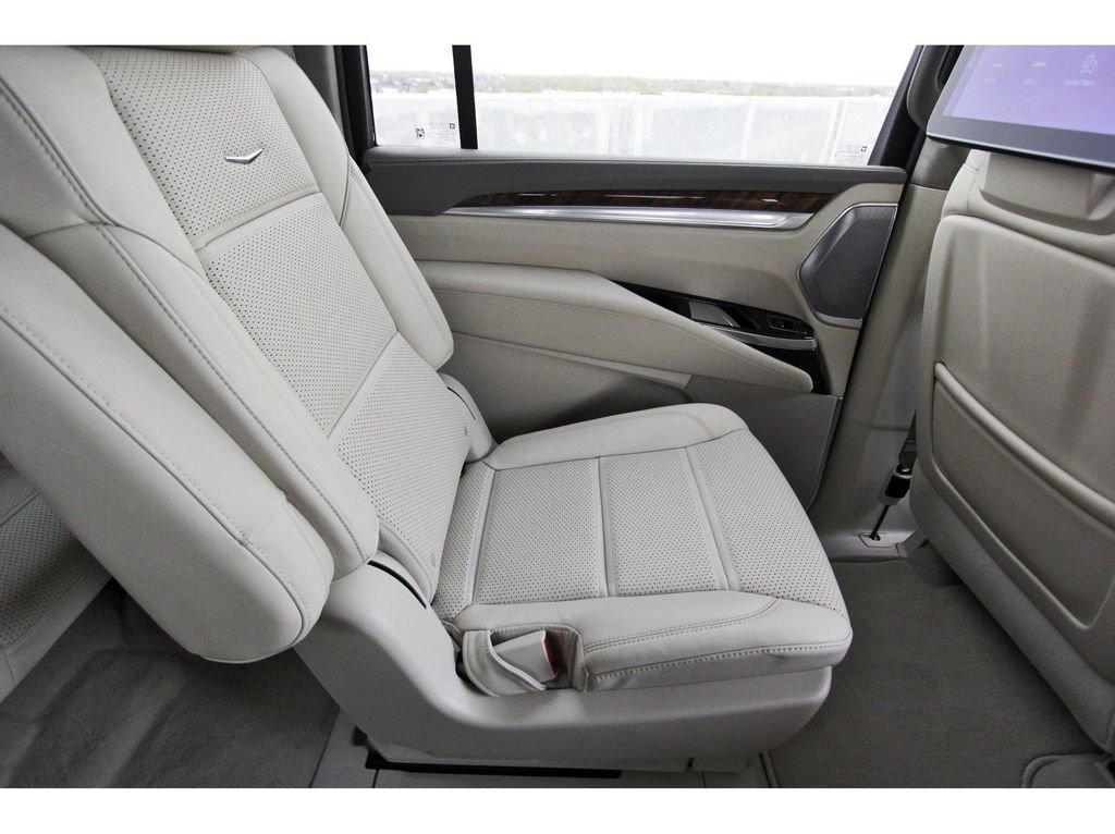 New 2025 Cadillac Escalade ESV Premium Luxury Platinum image 11