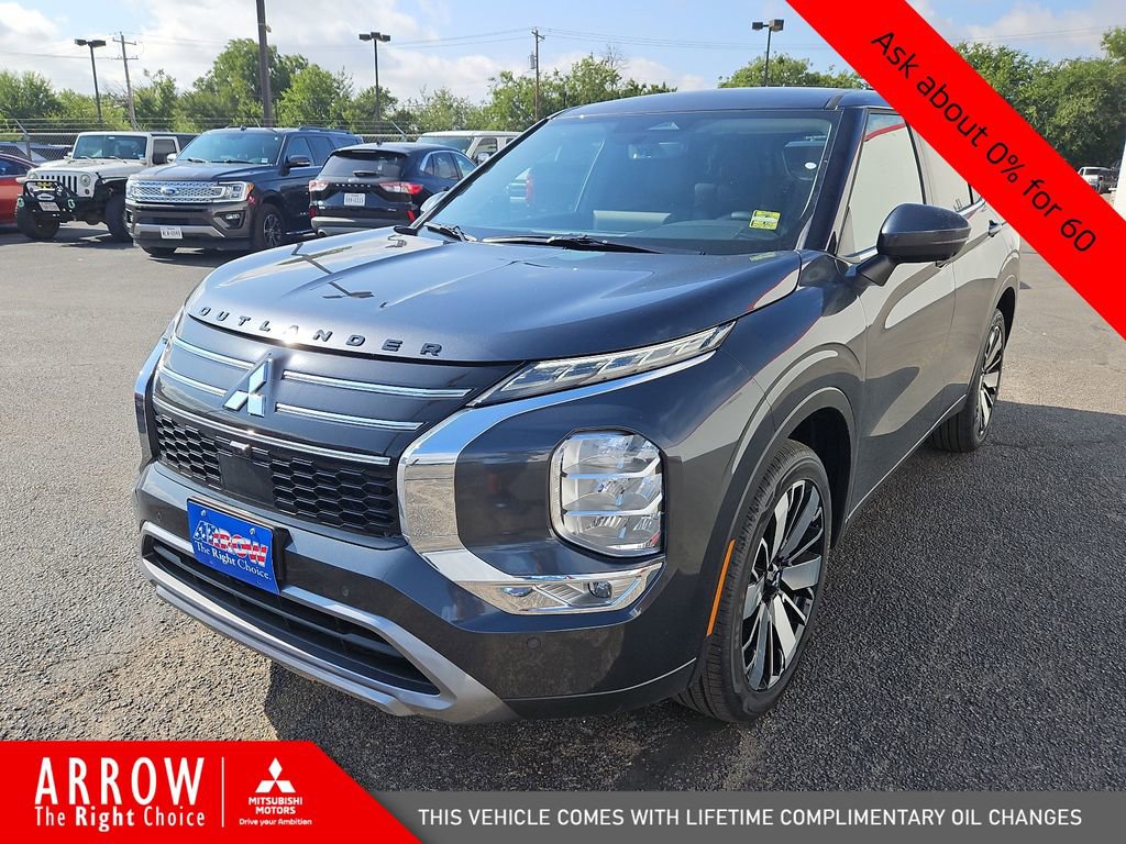 New 2025 Mitsubishi Outlander SE image 4