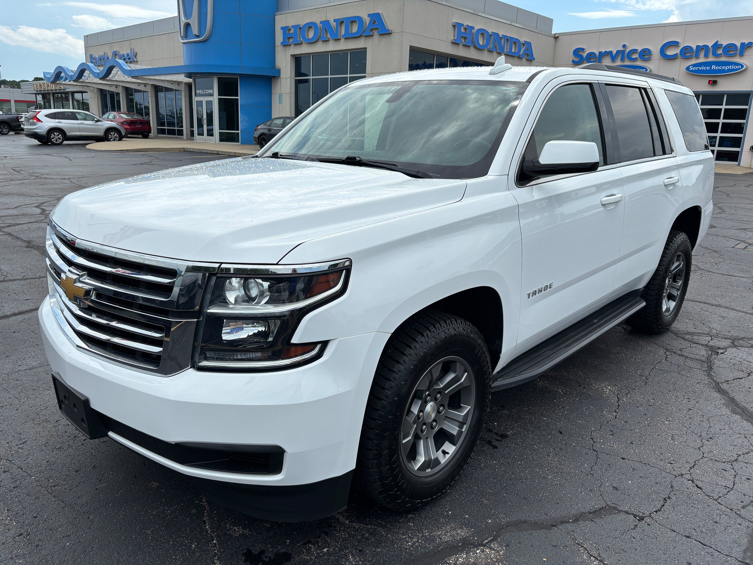 Used 2018 Chevrolet Tahoe LS w/ Skid Plate Package AWD/4WD image 4
