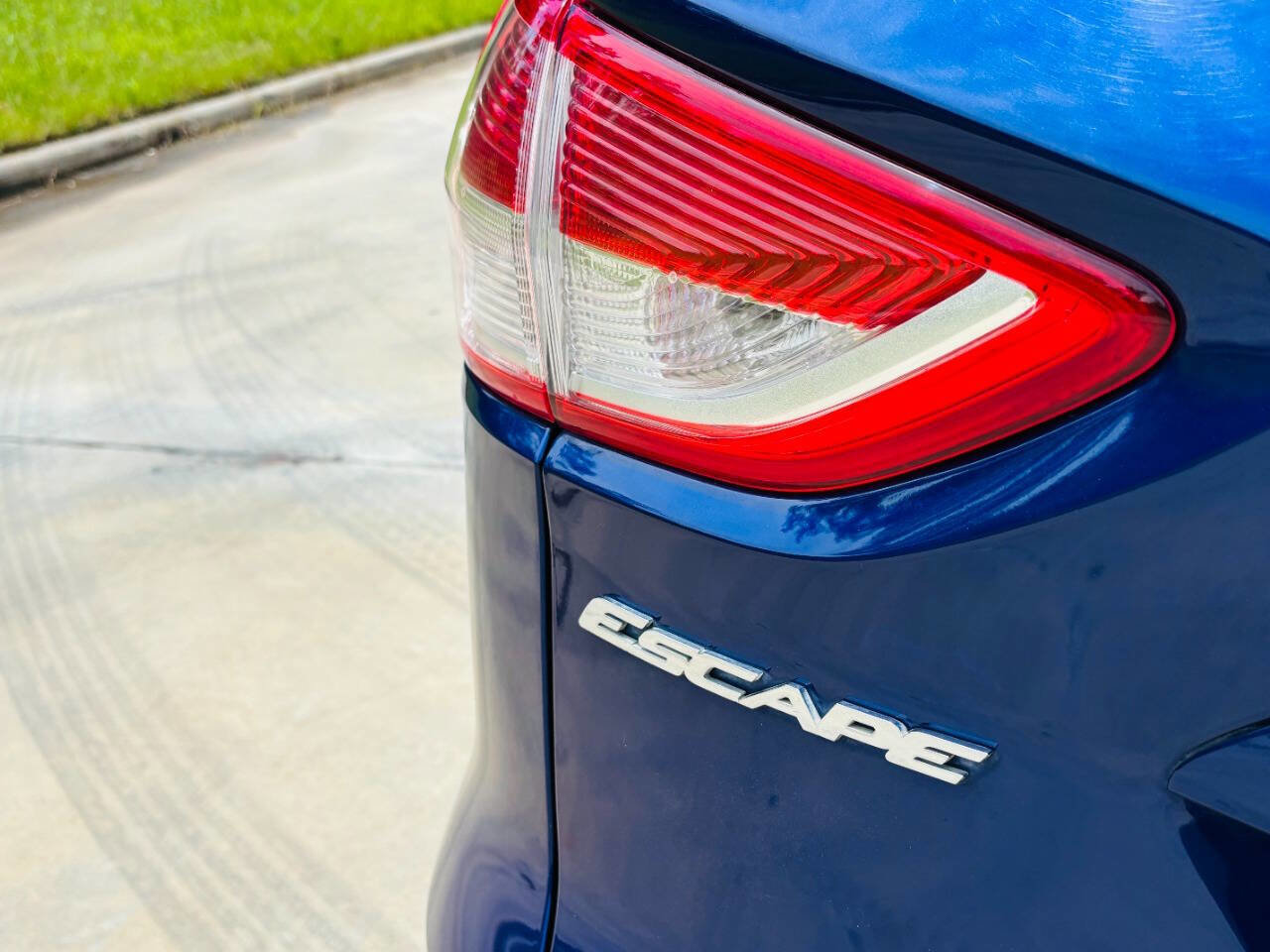 Used 2013 Ford Escape SE image 22