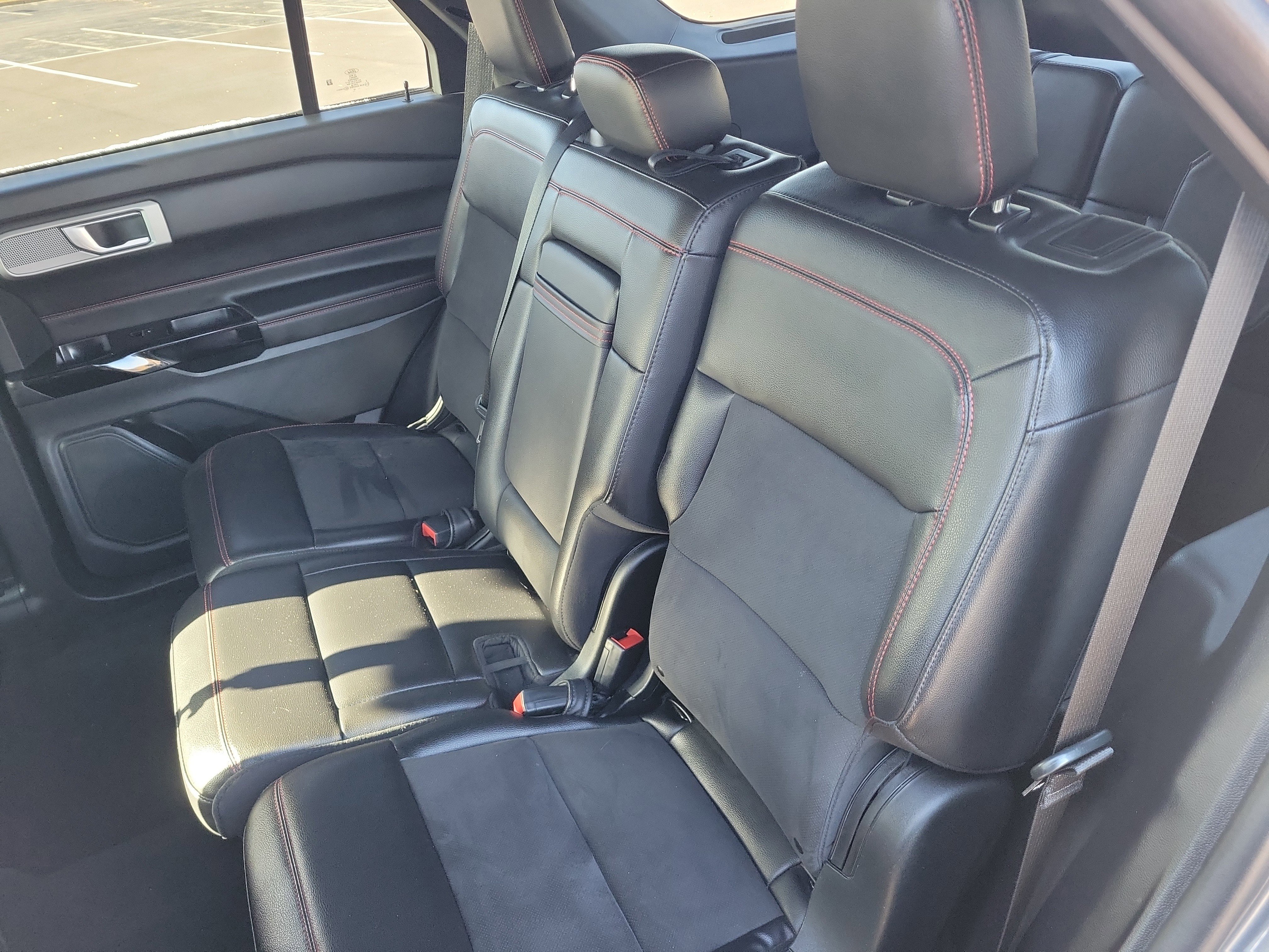 Used 2022 Ford Explorer ST-Line image 10