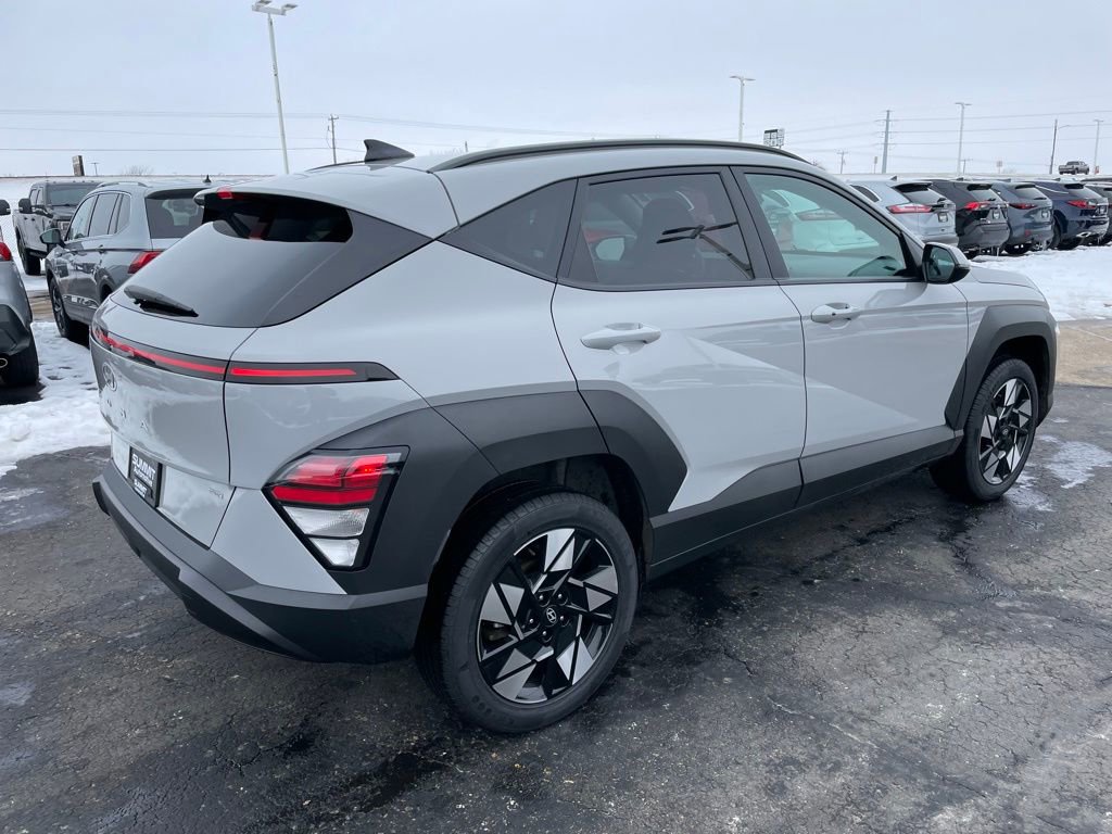 Used 2024 Hyundai Kona SEL image 4