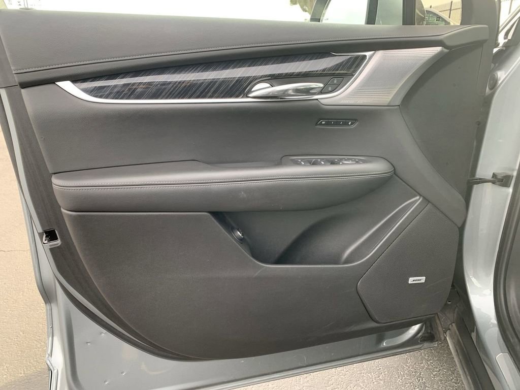 Used 2023 Cadillac XT6 Premium Luxury image 20
