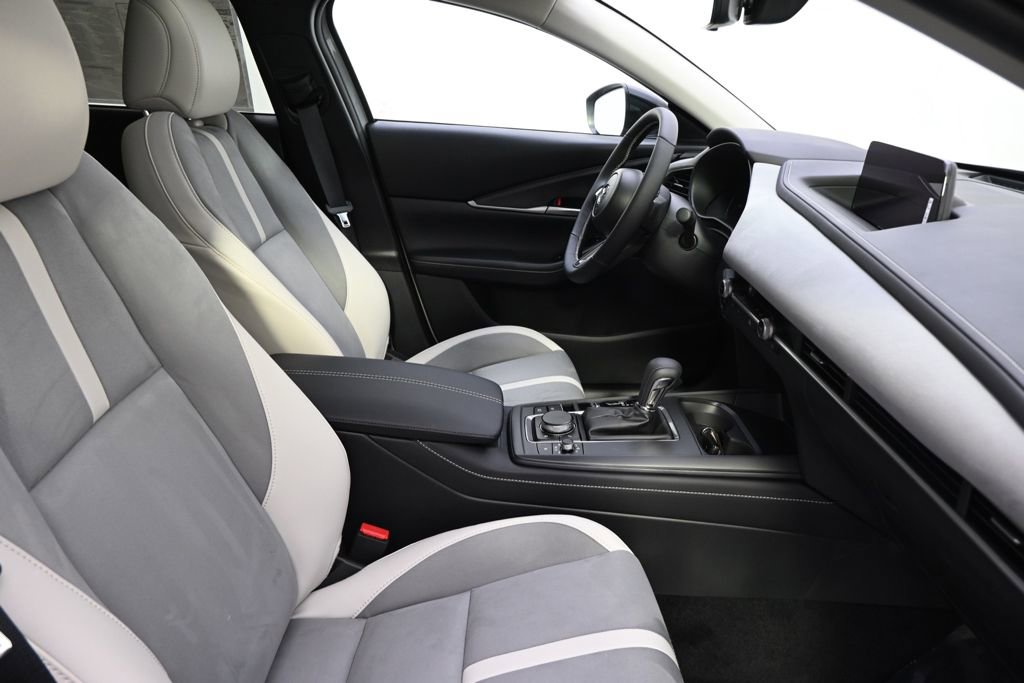 New 2026 MAZDA CX-30 Aire Edition image 16