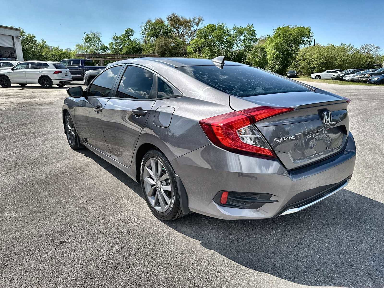 Used 2019 Honda Civic EX image 3