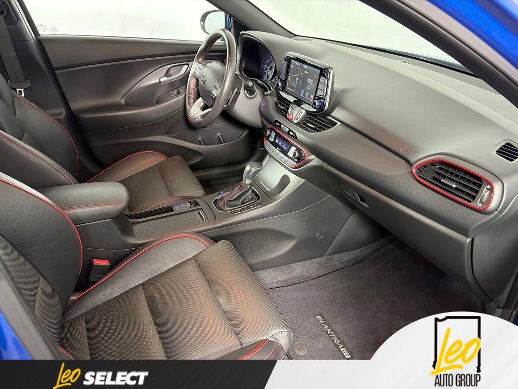 Used 2018 Hyundai Elantra GT Sport w/ Sport Tech Package 04 FWD image 9