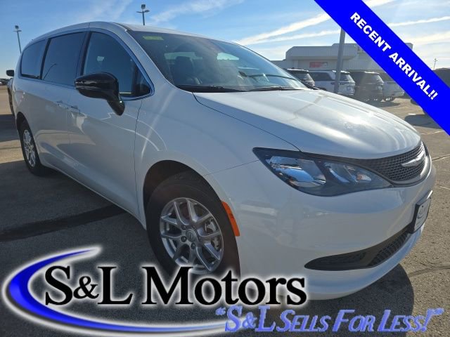 New 2026 Chrysler Voyager LX