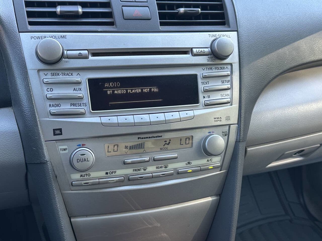 Used 2011 Toyota Camry XLE w/ XLE Extra-Value Pkg #2 image 14