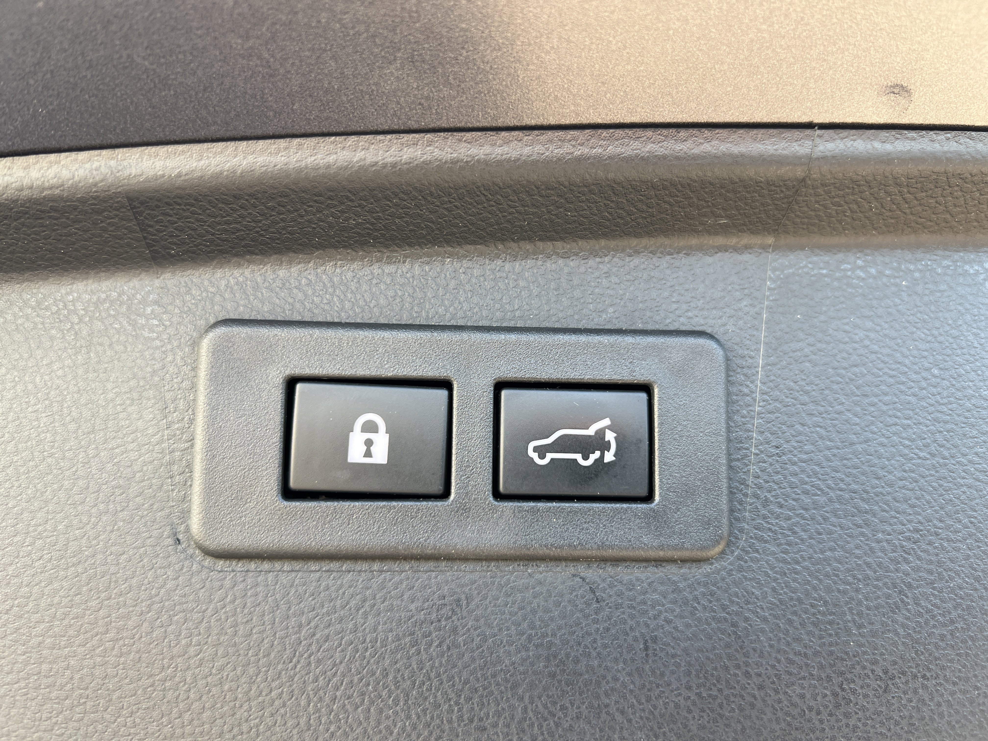 Used 2022 Subaru Outback Limited AWD/4WD image 21
