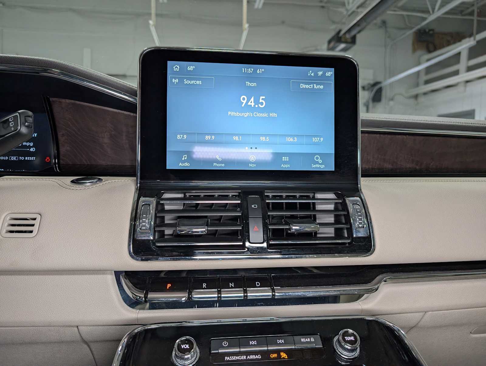 Used 2020 Lincoln Navigator Reserve w/ Luxury Package AWD/4WD image 36