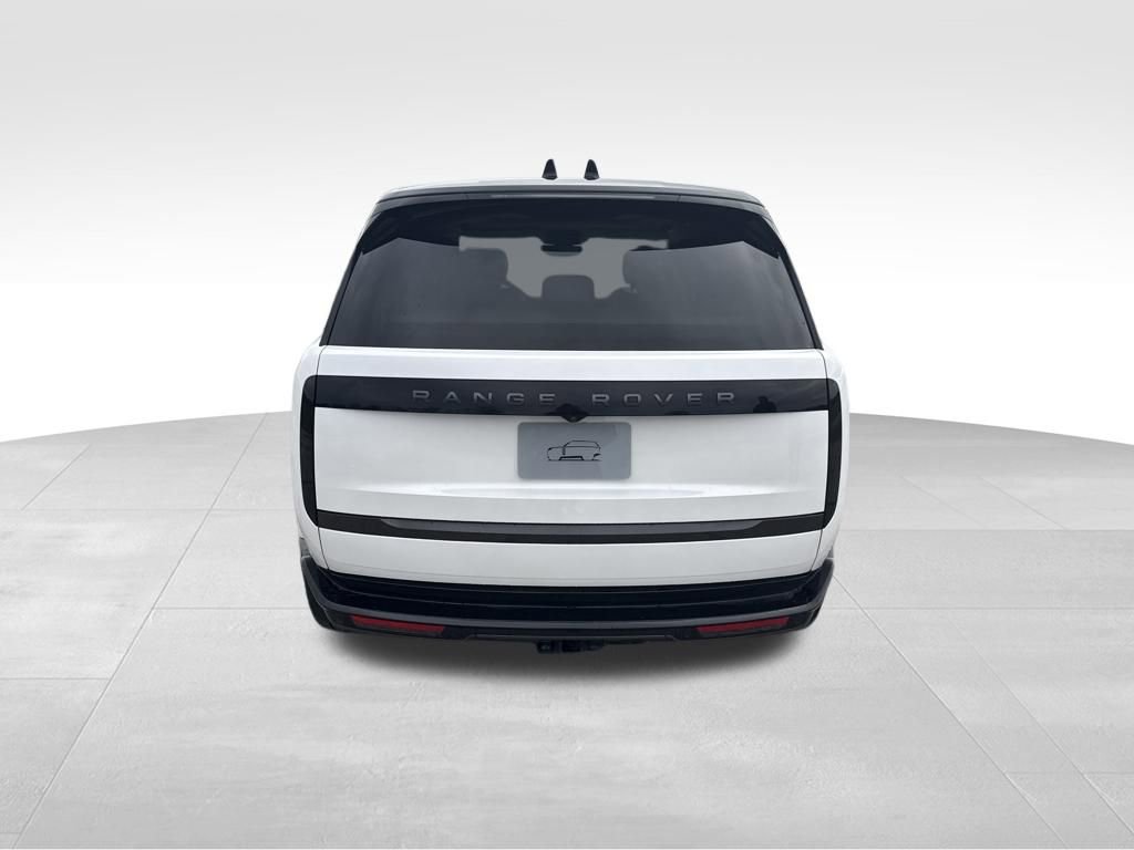 Used 2025 Land Rover Range Rover SE image 8