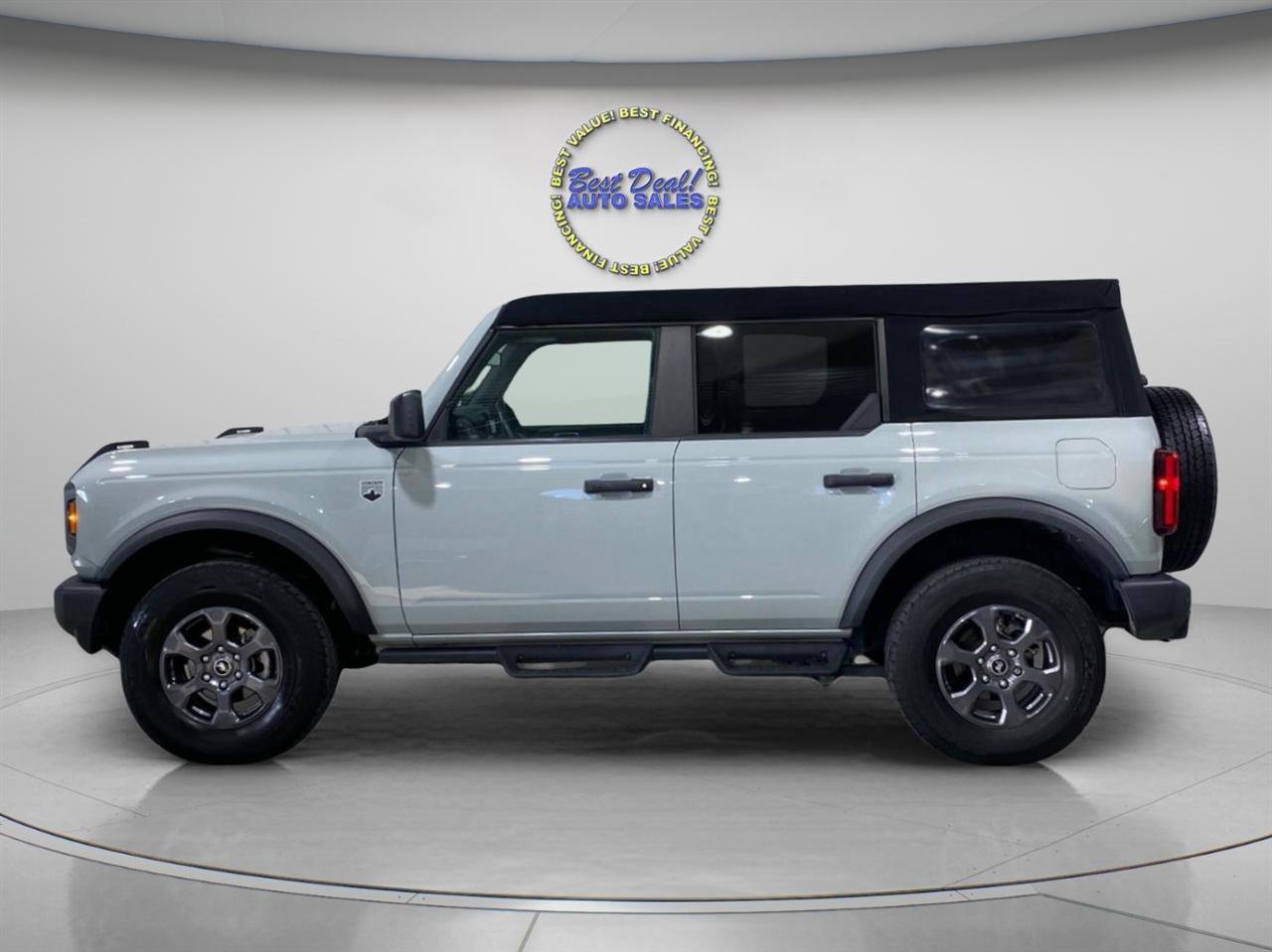 Used 2024 Ford Bronco Big Bend AWD/4WD image 2