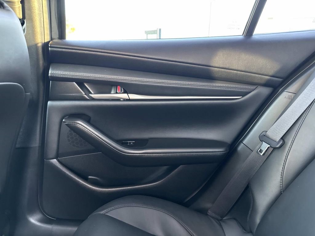 Used 2024 MAZDA MAZDA3 s image 17