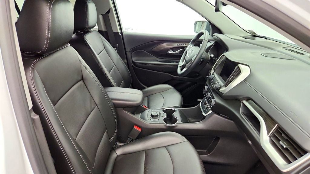 Used 2024 GMC Terrain SLT w/ Infotainment Package II AWD/4WD image 26