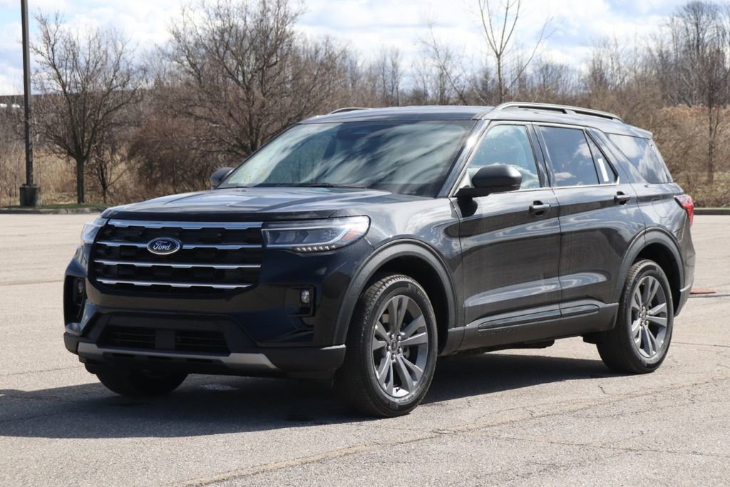 New 2026 Ford Explorer Active w/ Active Comfort Package image 4