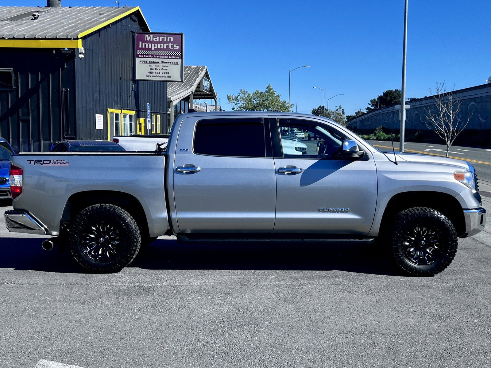 Used 2016 Toyota Tundra SR5 w/ SR5 Upgrade Package RWD image 5