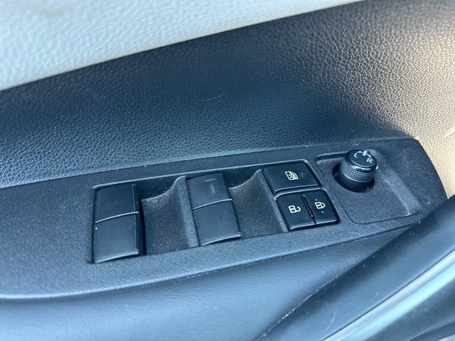 Used 2021 Toyota Corolla SE image 14