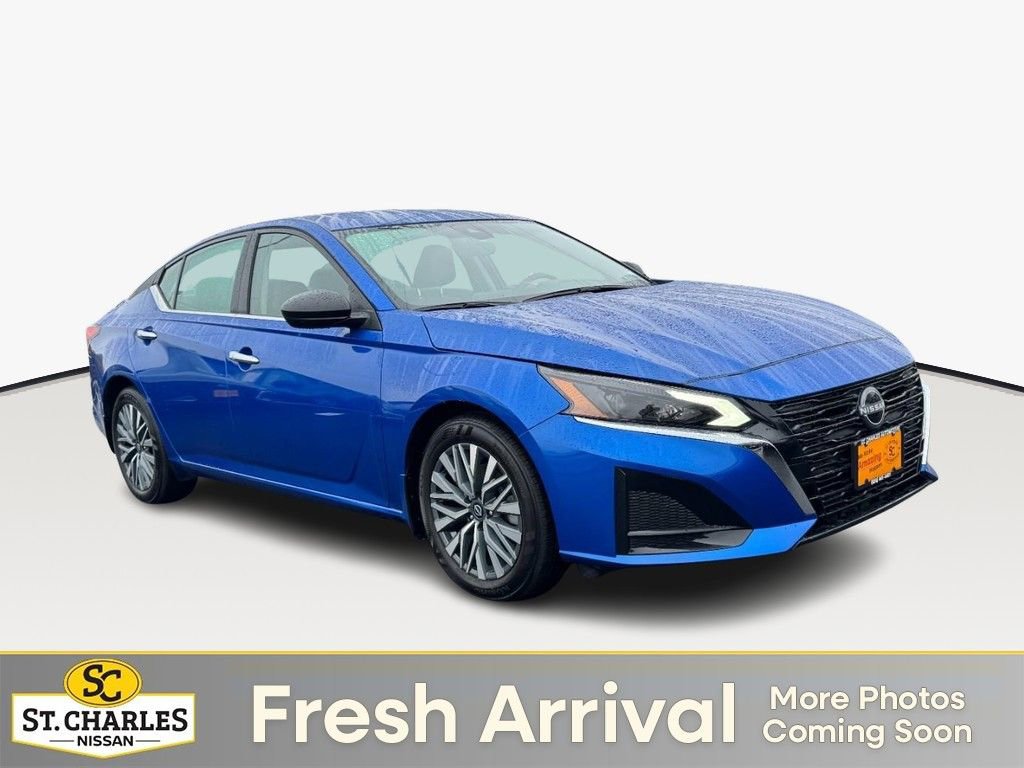 Used 2025 Nissan Altima 2.5 SV
