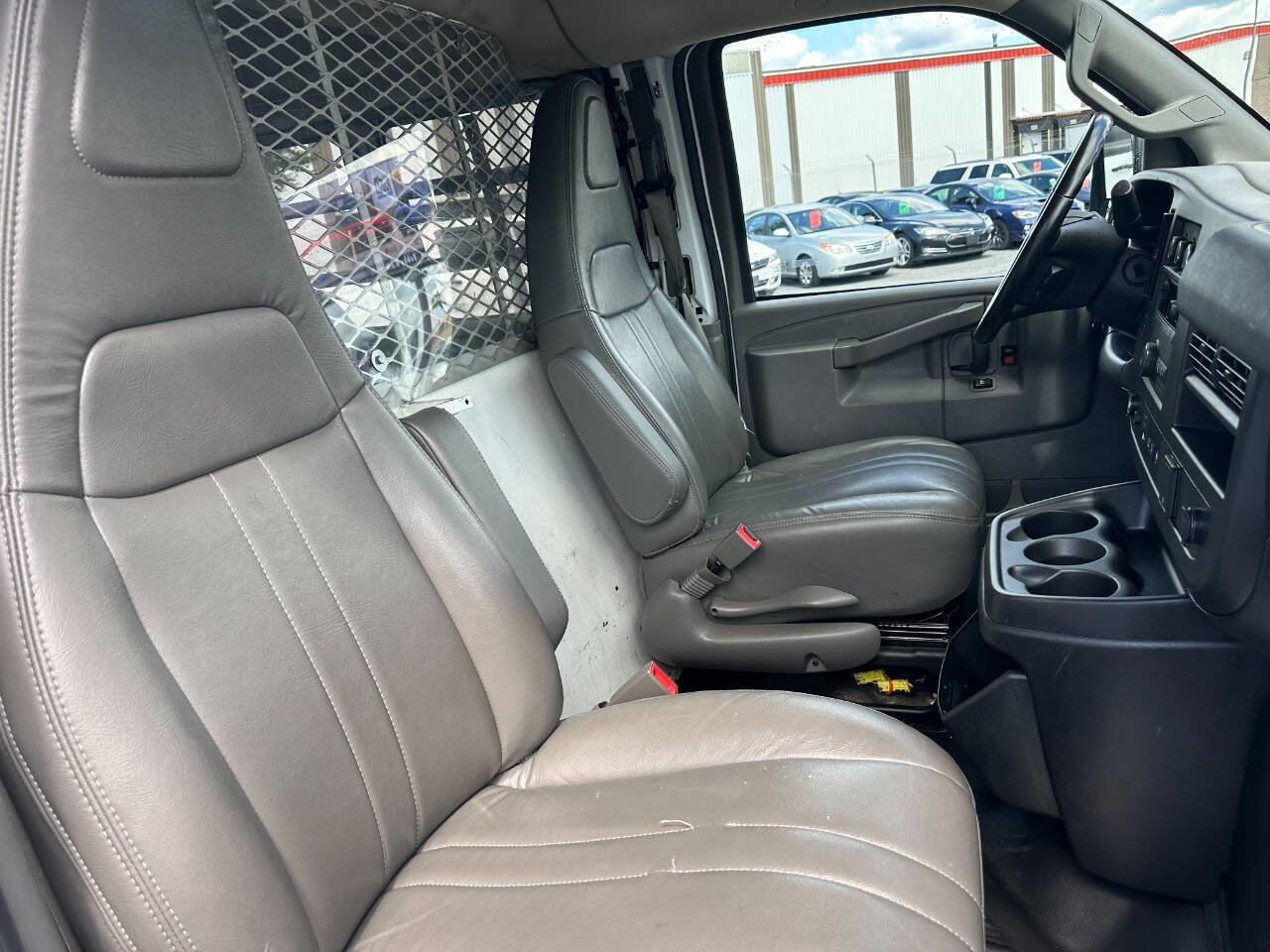 Used 2021 Chevrolet Express 3500 LS image 37