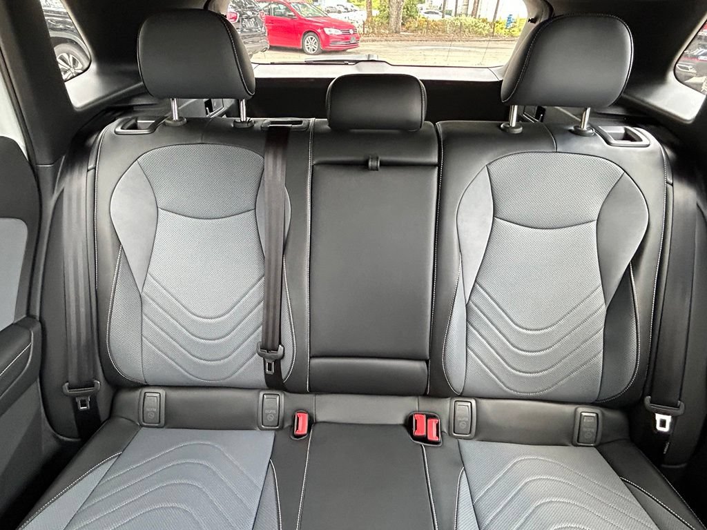 New 2026 Volkswagen Tiguan SE R-Line FWD image 13
