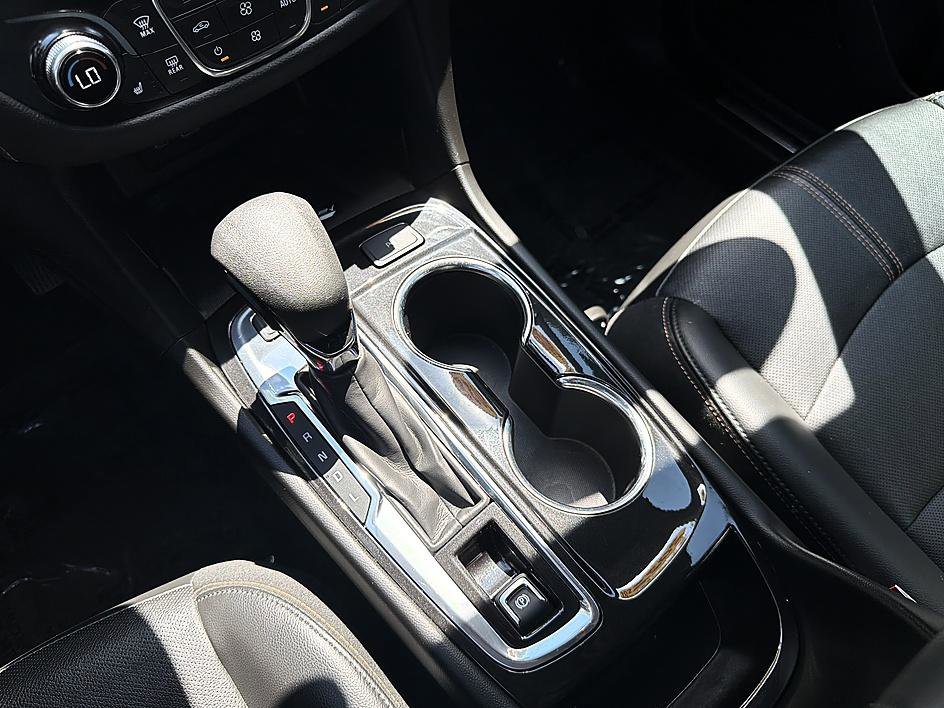 Used 2022 Chevrolet Equinox Premier AWD/4WD image 17