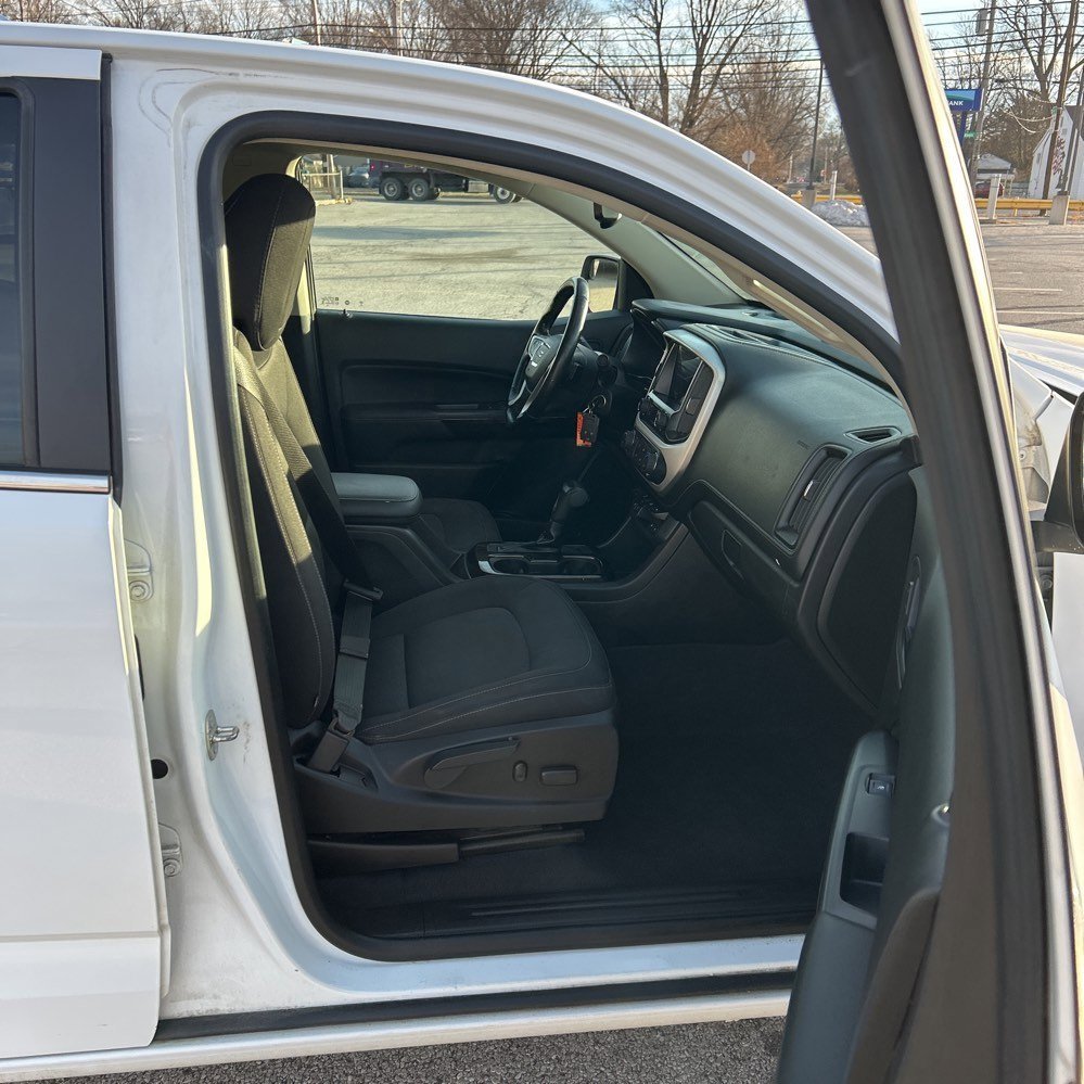 Used 2020 GMC Canyon SLE w/ SLE Convenience Package image 16