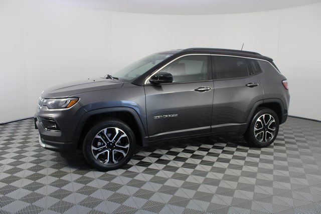 Used 2022 Jeep Compass Limited image 2