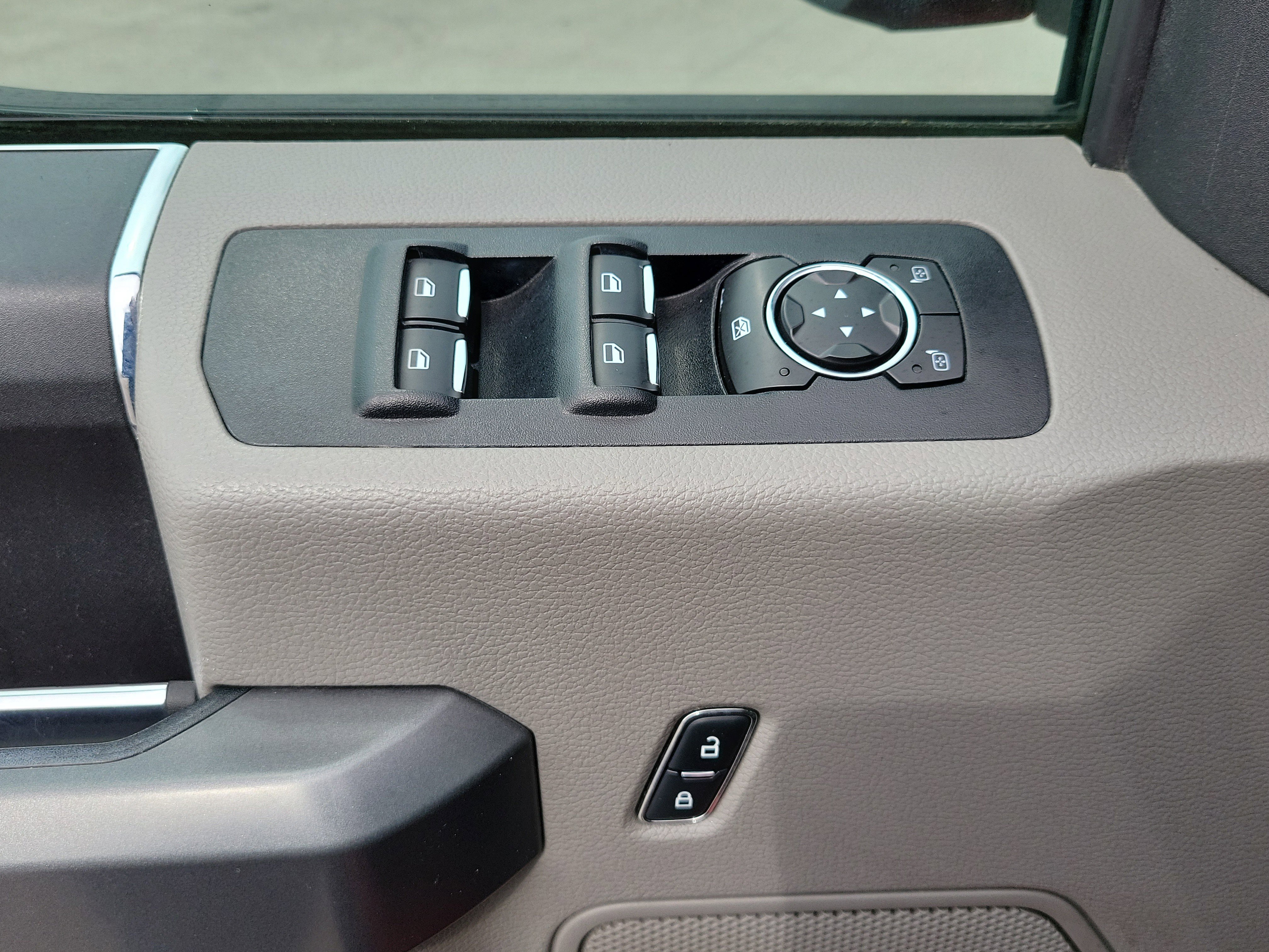 Used 2018 Ford F150 XLT RWD image 22