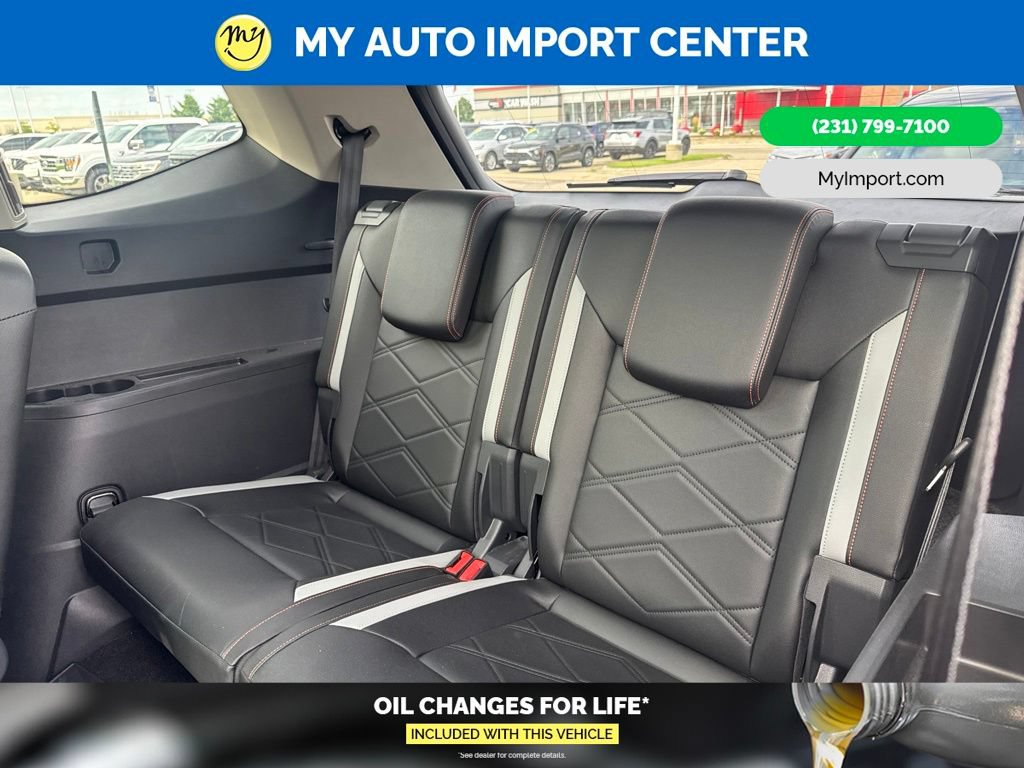 Used 2025 Volkswagen Atlas Peak Edition SE AWD/4WD image 25