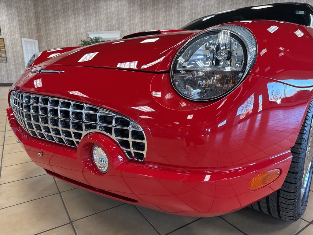 Used 2003 Ford Thunderbird image 25