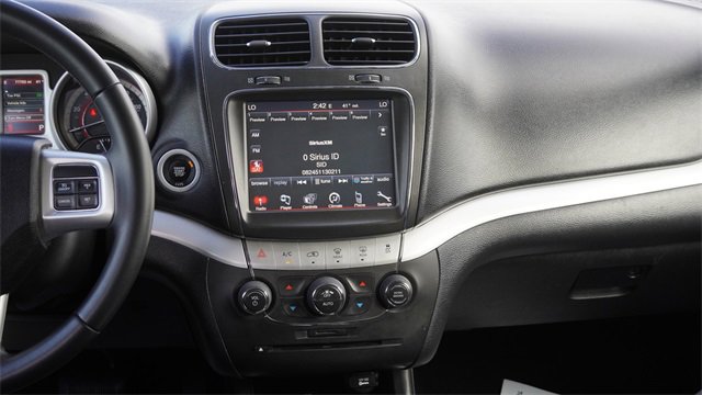 Used 2019 Dodge Journey SE image 17