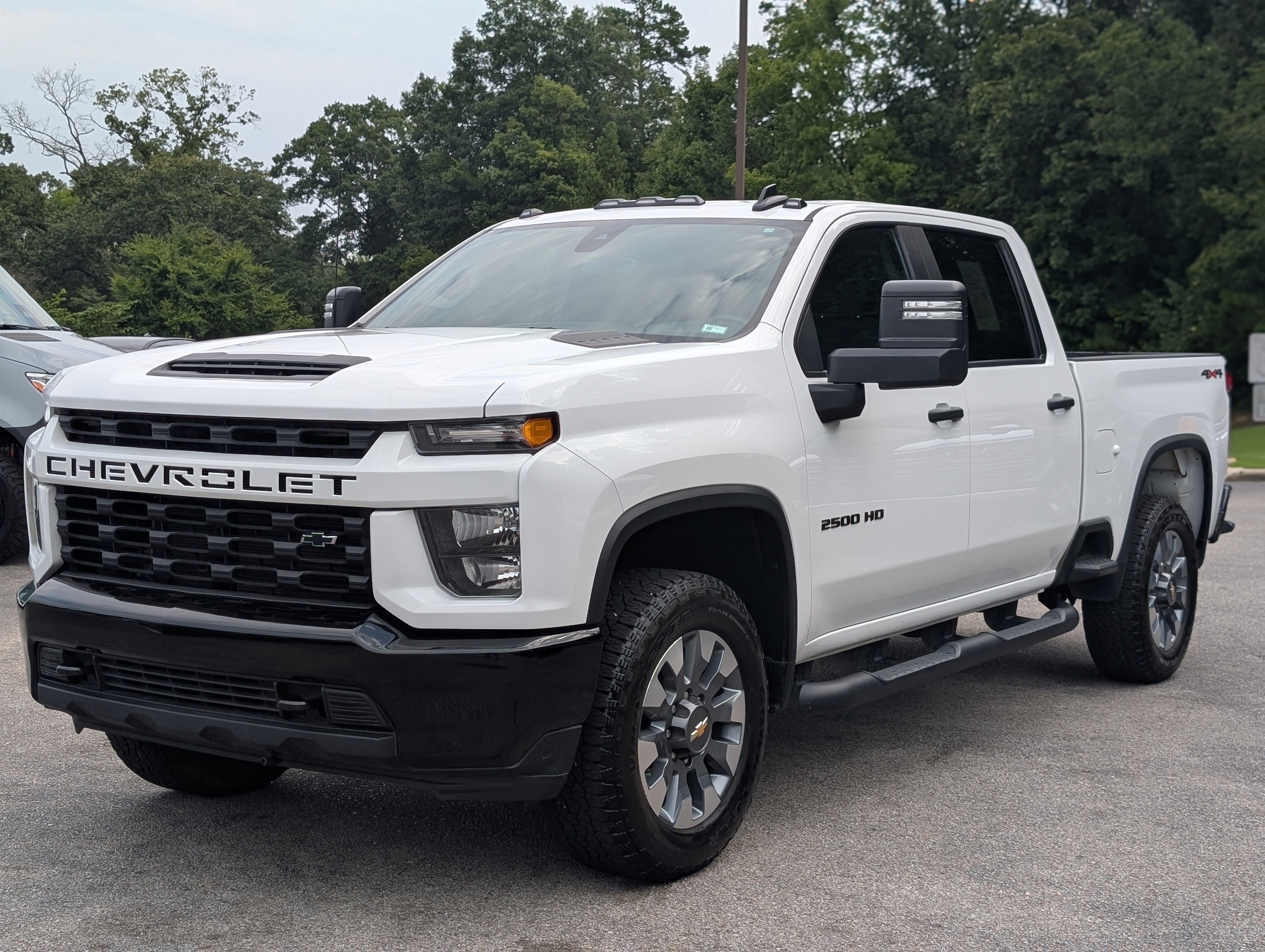 Used 2023 Chevrolet Silverado 2500 Custom w/ Custom Value Package AWD/4WD image 5
