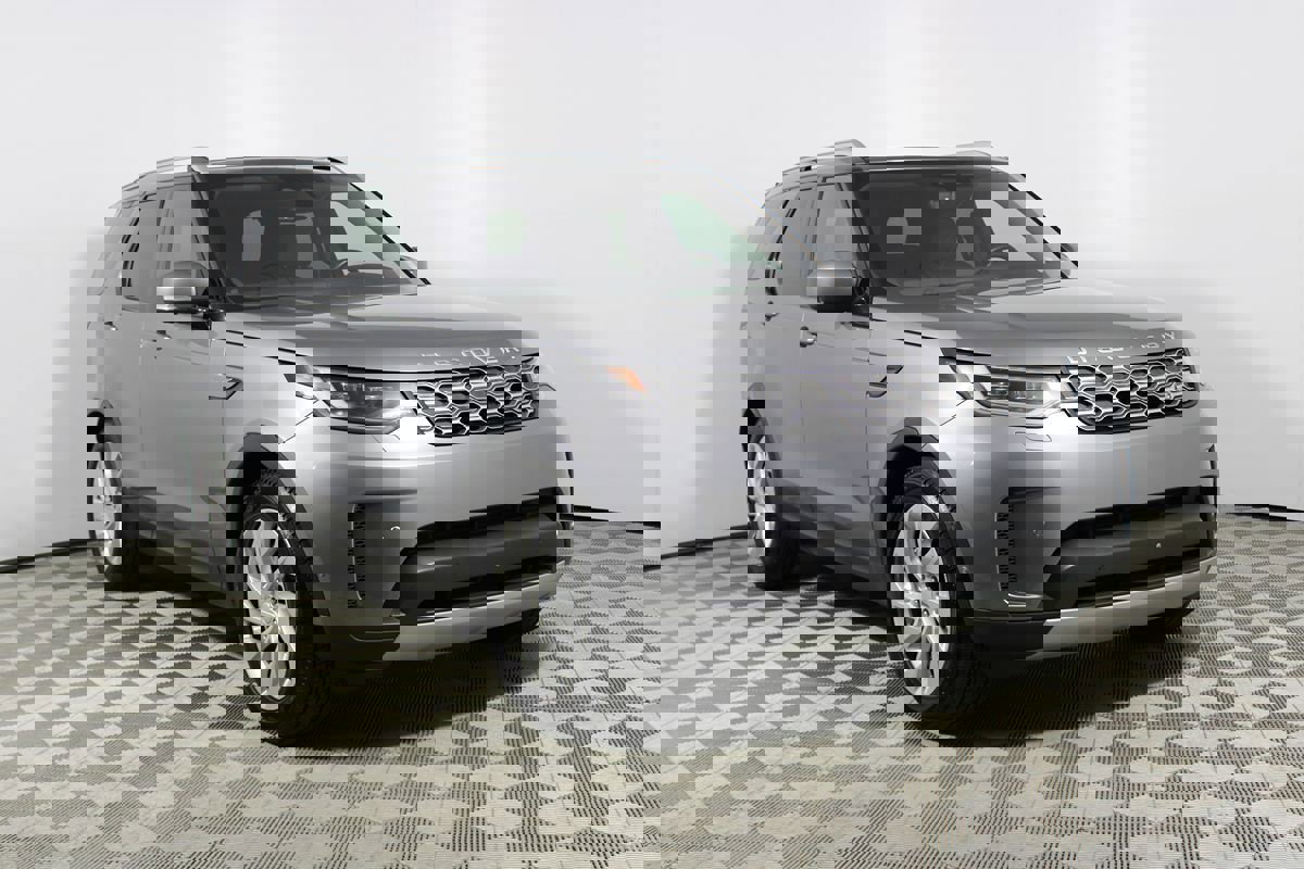 Used 2022 Land Rover Discovery S image 39