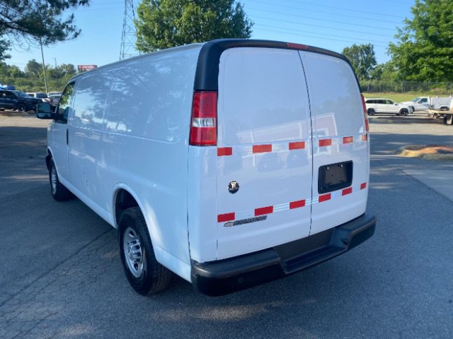 Used 2021 Chevrolet Express 2500 RWD image 5
