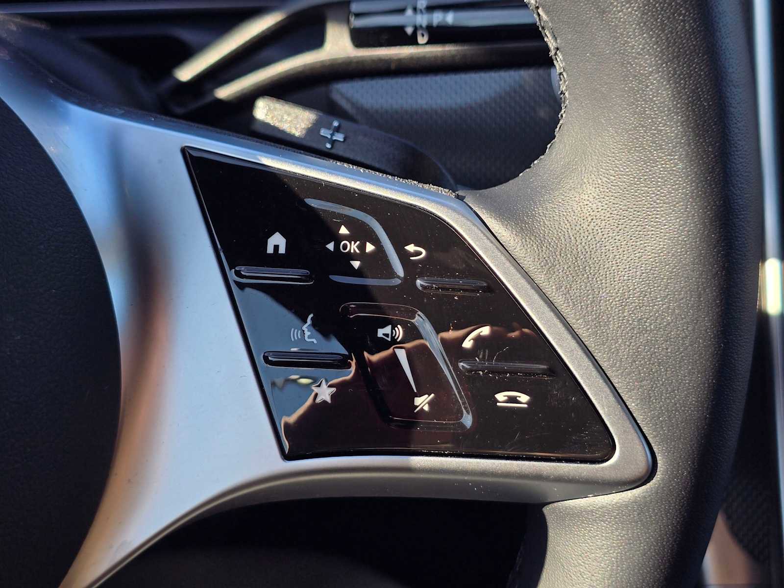 Used 2025 Mercedes-Benz C 300 Sedan image 34