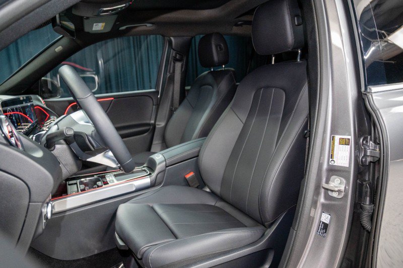 Certified 2026 Mercedes-Benz GLB 250 4MATIC image 12