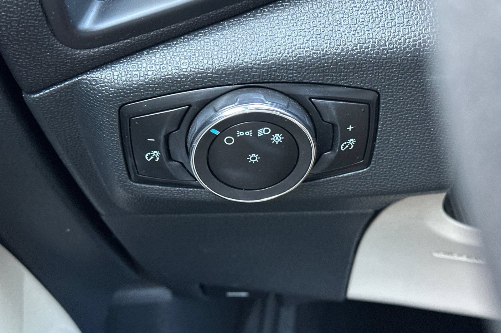 Used 2018 Ford EcoSport S FWD image 33