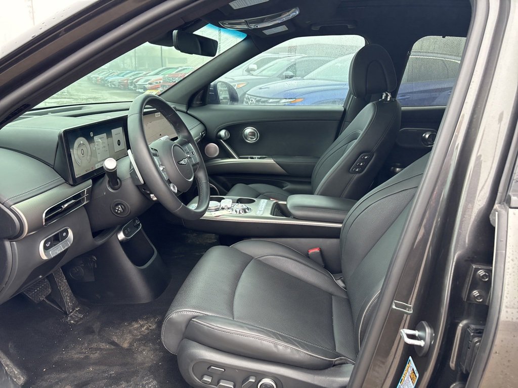 Used 2024 Genesis GV60 Advanced image 11