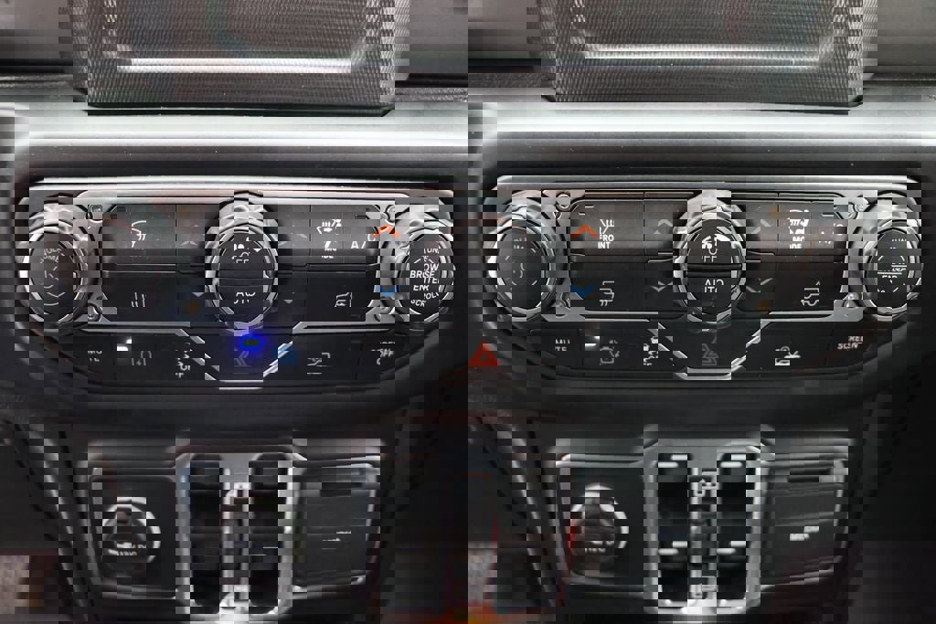 Used 2023 Jeep Wrangler Unlimited image 20