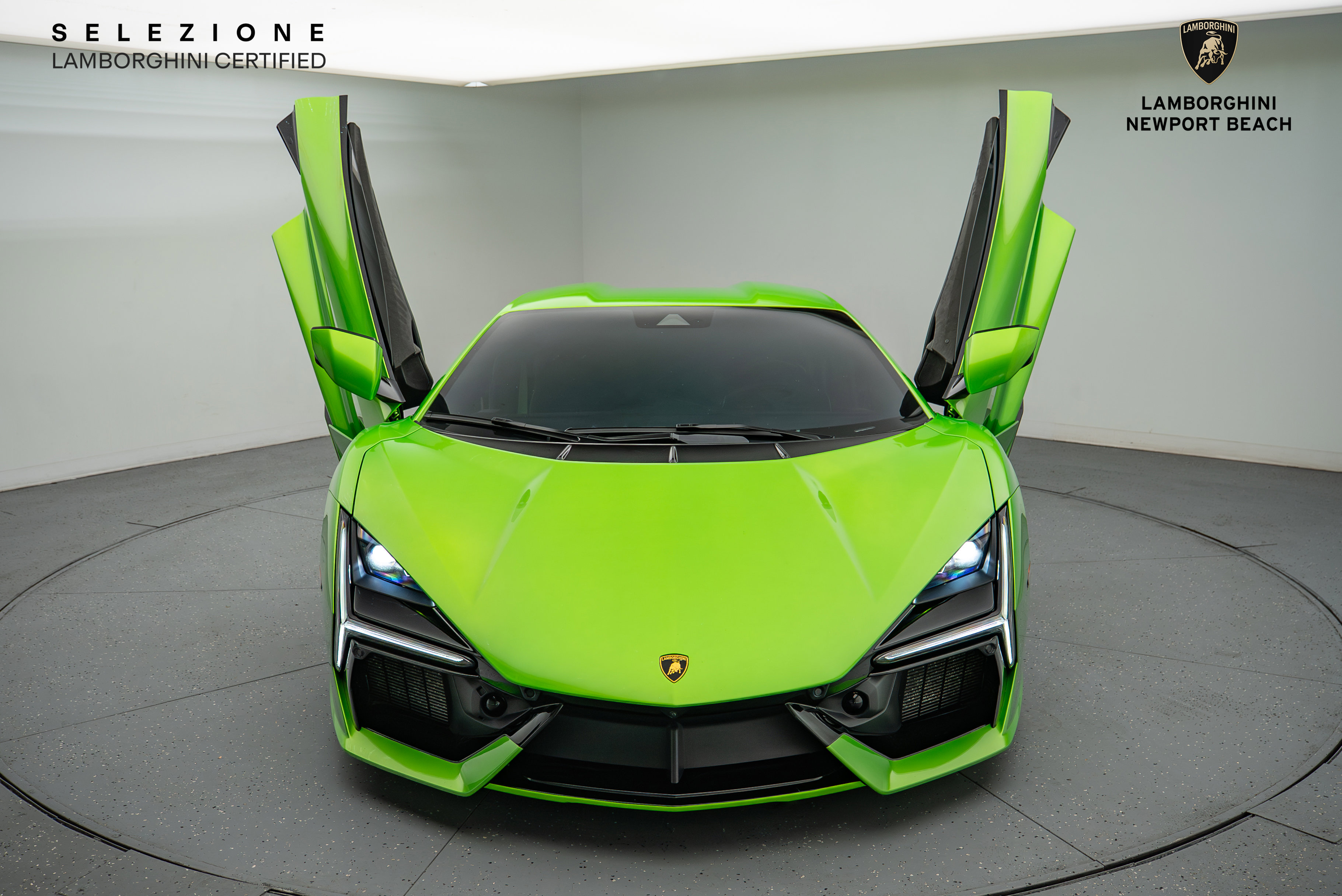 Used 2024 Lamborghini Revuelto image 9