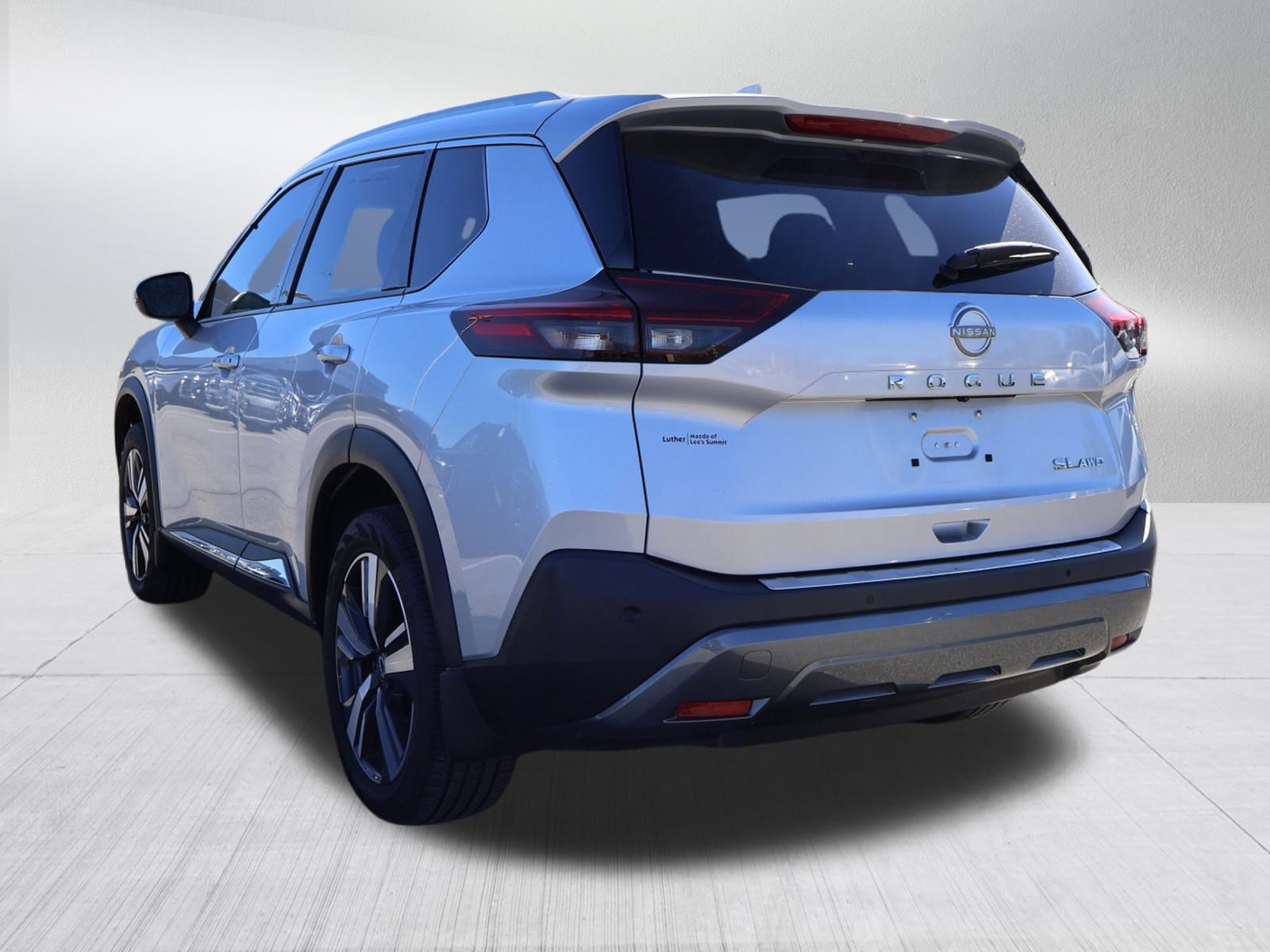 Used 2022 Nissan Rogue SL image 5