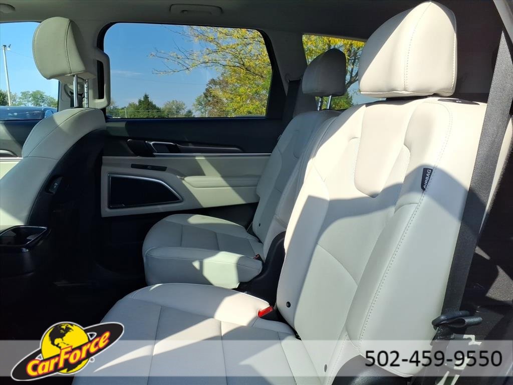 Used 2025 Kia Telluride S image 6