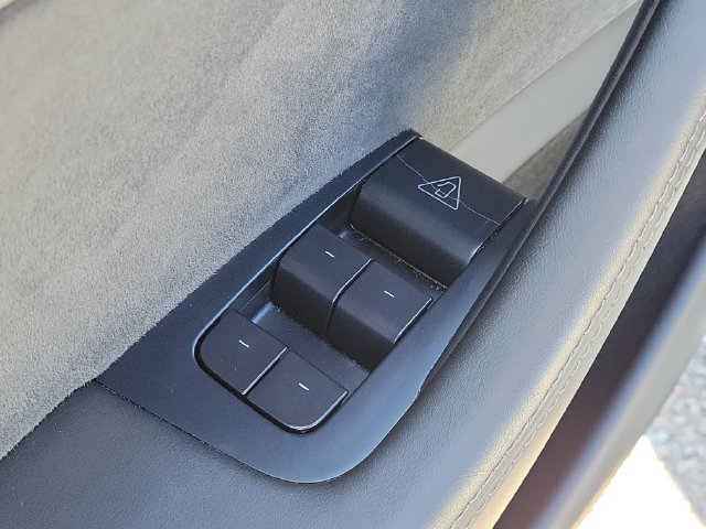 Used 2026 Tesla Model Y Long Range RWD image 21
