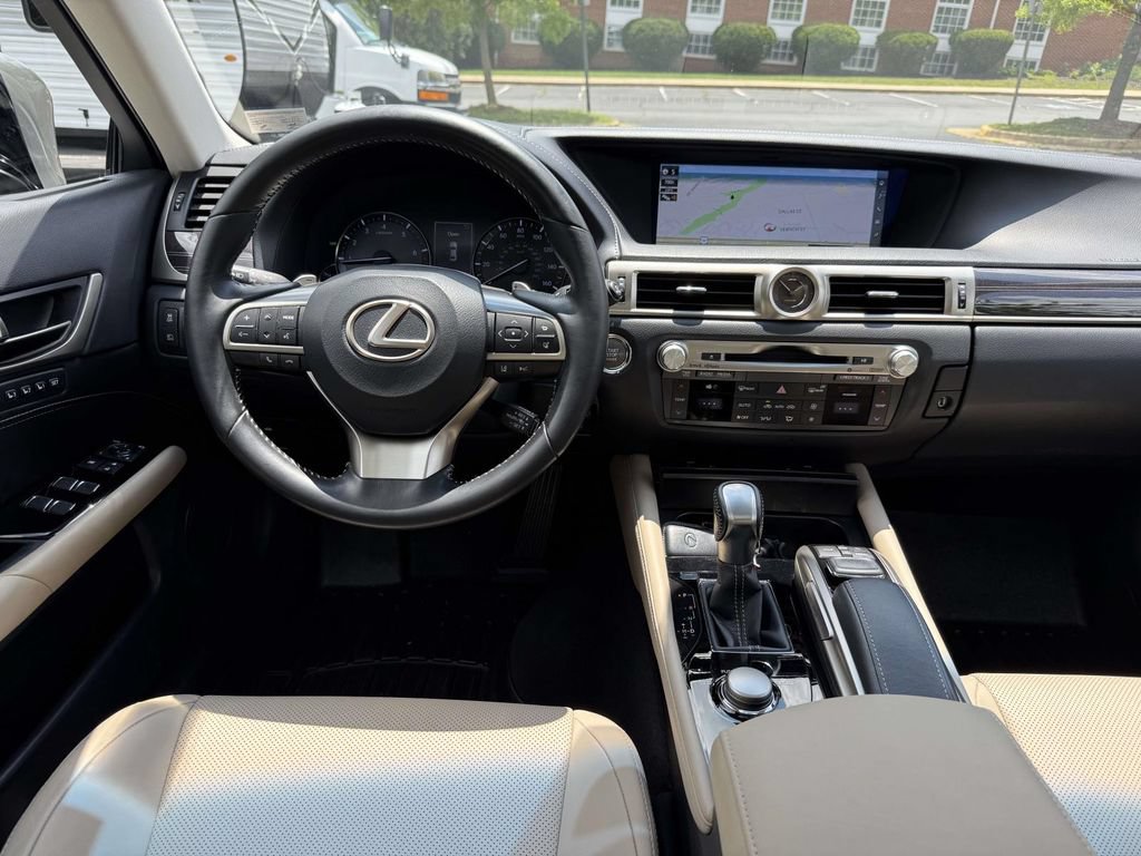 Used 2017 Lexus GS 350 AWD w/ Premium Package image 8