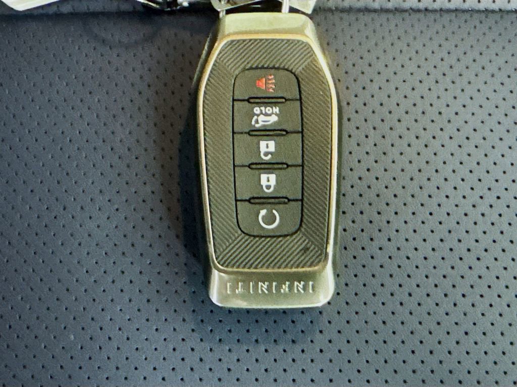 Used 2026 INFINITI QX60 Sport w/ Dark Cargo Package image 39